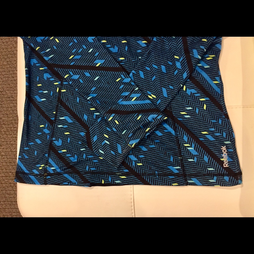NWOT - Reebok Workout Pullover - Picture 3 of 8